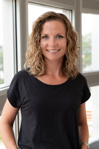 headshot photo of Jessica Rein
