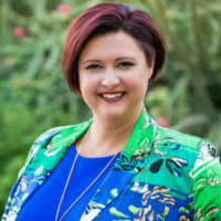 Headshot photo of Carolyn Williams