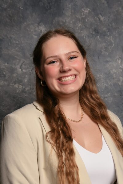 Headshot photo of Julia Hoff