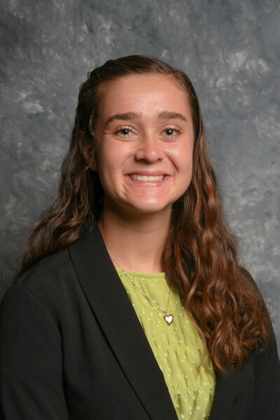 Headshot photo of Sophia Stingl.